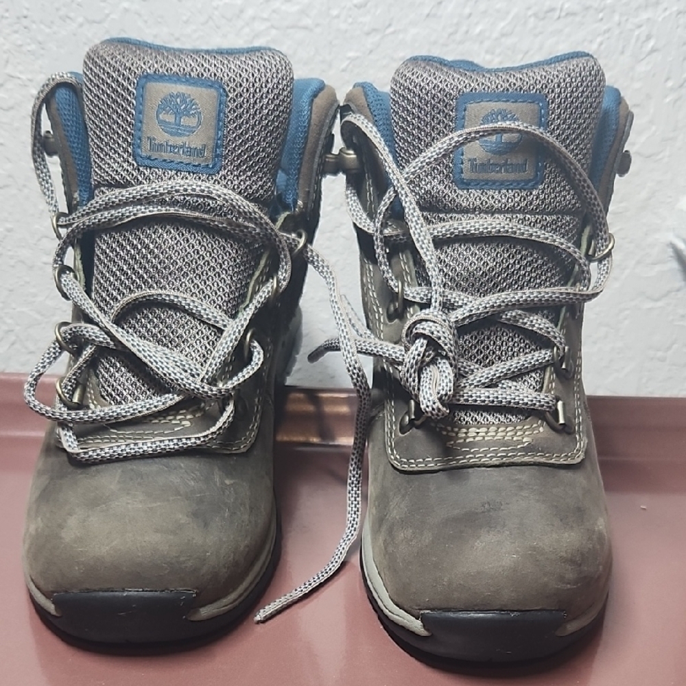 Timberland Kids Boots in Brown and Blue
